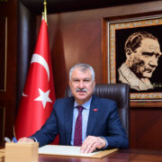 Son günlerdeki siyasi gelişmeleri endişeyle izliyorum.