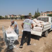 YÜREĞİR’DE BAYRAM SONRASI TEMİZLİK SEFERBERLİĞİ
