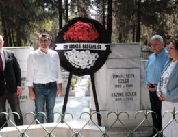 Adanalı Bakan anıldı