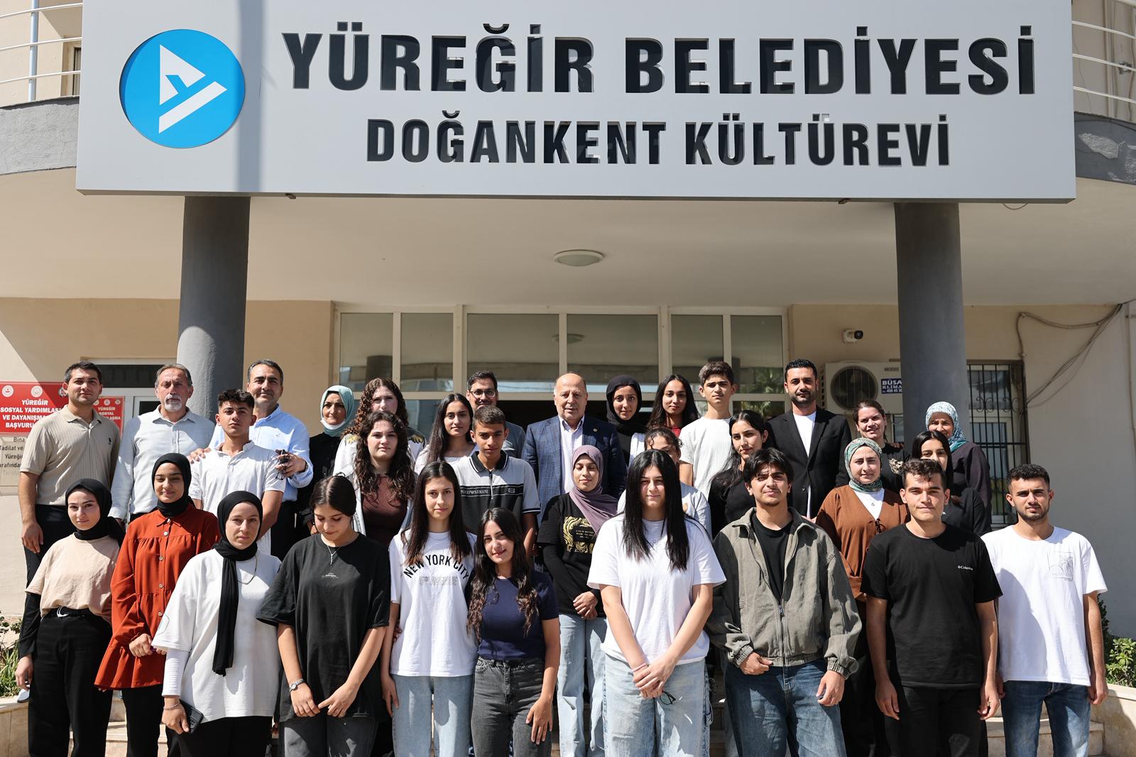 DEMİRÇALI’DAN GENÇLERE ALTIN DEĞERİNDE TAVSİYELER