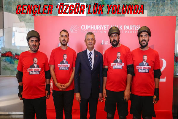 Gençler CHP Genel Merkezi’nde