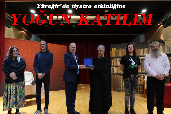 Yüreğir’de tiyatro gösterimi