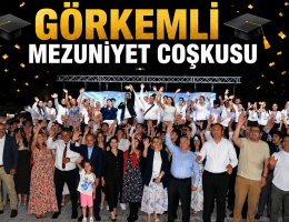 Öğrencilerin mezuniyet coşkusu